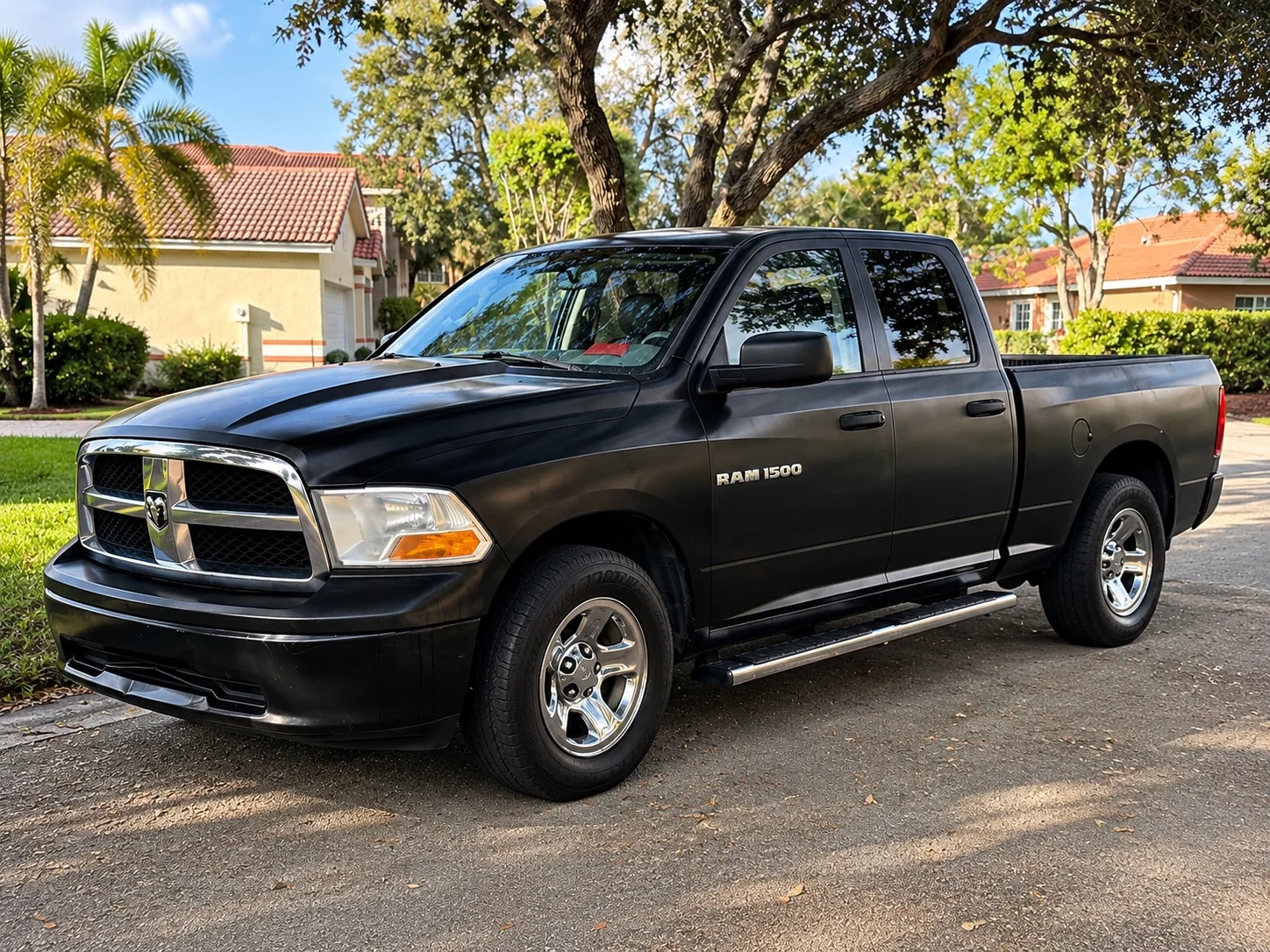 2011 Dodge Ram 1500 Crew Cab angle 2